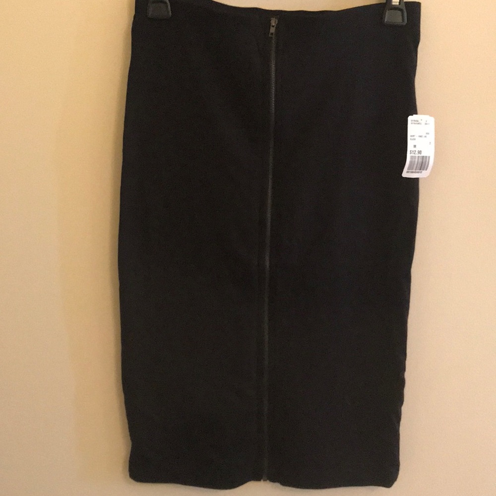 Forever 21 Knee length Skirt Black Medium